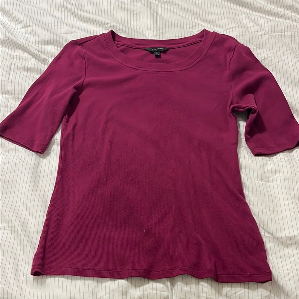 Magenta Fitted T-shirt with Crew Neck and 3/4 Sleeves